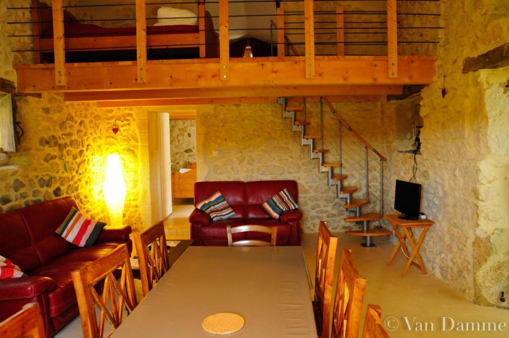Gites Du Domaine Des Dames Vallon-Pont-dʼArc Εξωτερικό φωτογραφία