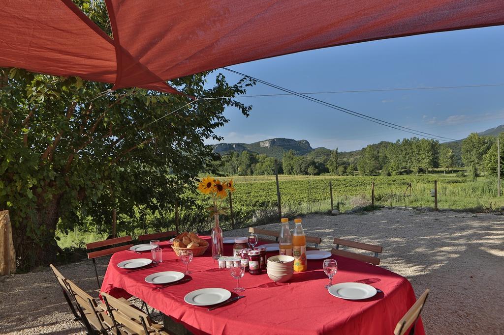 Gites Du Domaine Des Dames Vallon-Pont-dʼArc Εξωτερικό φωτογραφία