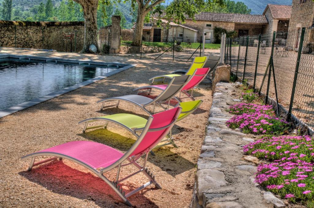 Gites Du Domaine Des Dames Vallon-Pont-dʼArc Δωμάτιο φωτογραφία