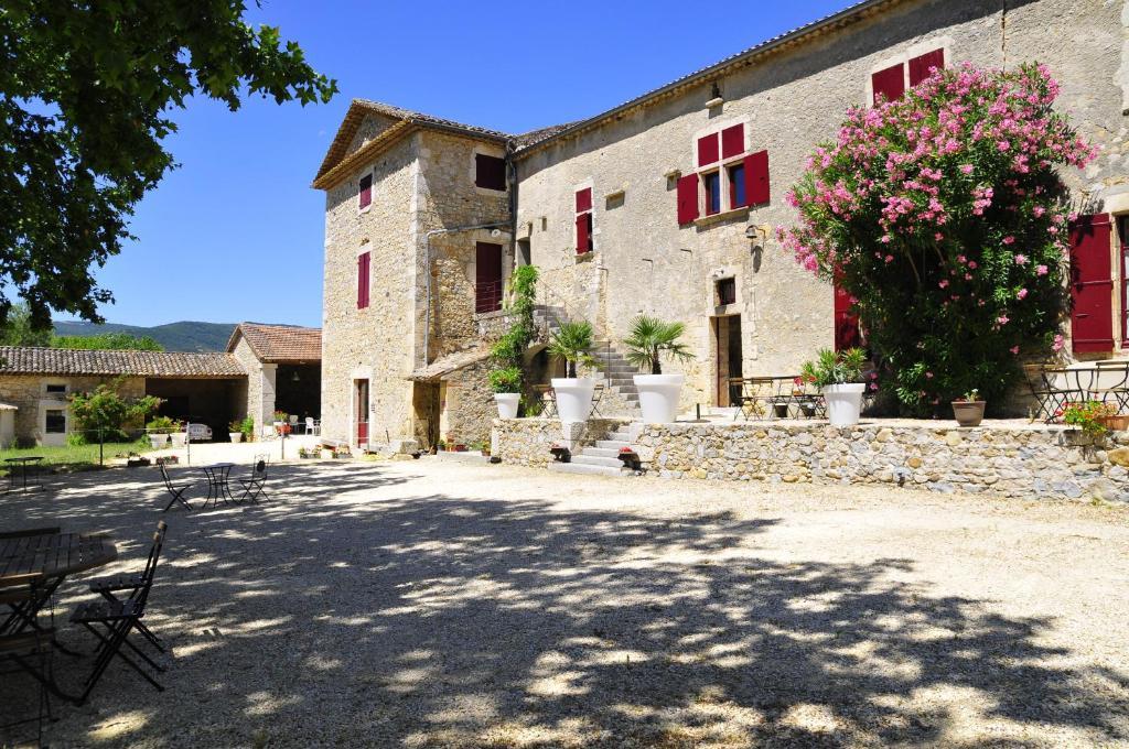 Gites Du Domaine Des Dames Vallon-Pont-dʼArc Δωμάτιο φωτογραφία